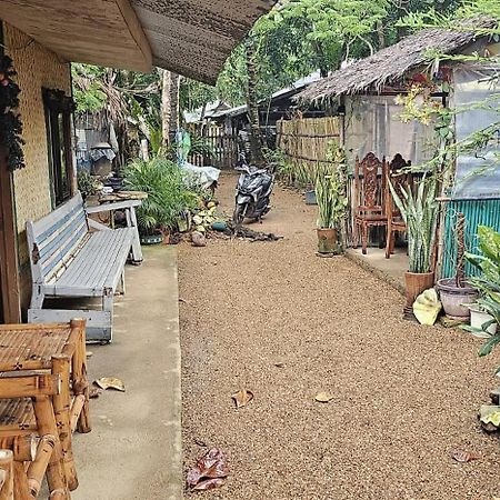 Rovi Homestay Coron Eksteriør bilde