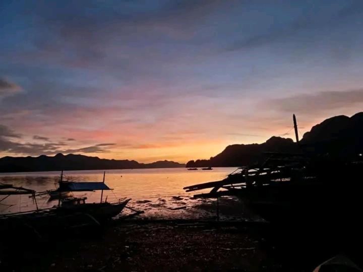 Rovi Homestay Coron Eksteriør bilde